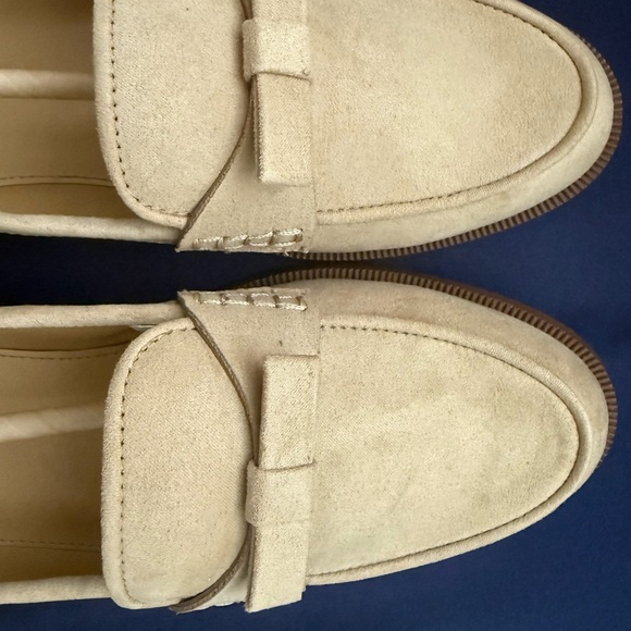 J Crew Sueded Bow Loafers- Brand New! - Picture 3 of 7